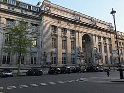Entrada de la Royal School of Mines