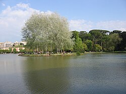 Isla situada en el lago inferior del parque