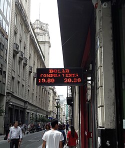 Casa de cambio en la calle Sarmiento de San Nicolás, Buenos Aires