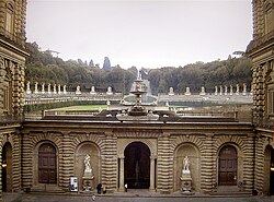 Senderos y vegetación de los Jardines de Bóboli