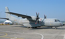 Un avión CASA C-295 en vuelo