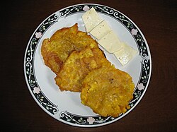 Patacones con queso