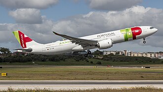 Avión de TAP Air Portugal en tierra