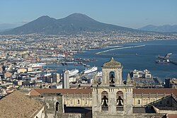 Vista de la ciudad de Nápoles y el Vesubio