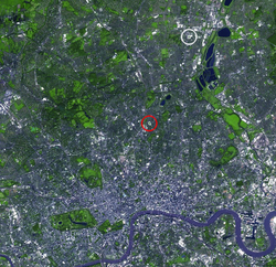 Imagen satelital de Londres mostrando la ubicación de la sede del Arsenal y del Tottenham.