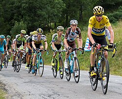 Romain Bardet compitiendo en el Tour de Francia