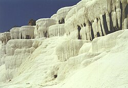 Formación caliza de origen hidrotermal en Pamukkale