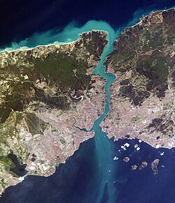 Vista panorámica del estrecho del Bósforo