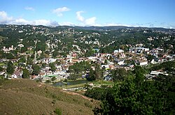 Panorámica urbana de Campos do Jordão