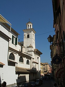 Campanil de la Iglesia de Santa María de Nazareth