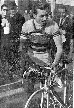 Retrato o representación fotográfica asociada al ciclista italiano Alfo Ferrari.