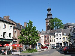 La torre y la plaza del Ayuntamiento