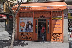 Servicios en el barrio de Lavapiés, Madrid