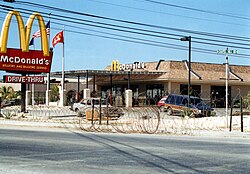 Restaurante McDonald's en la base de Guantánamo, Cuba