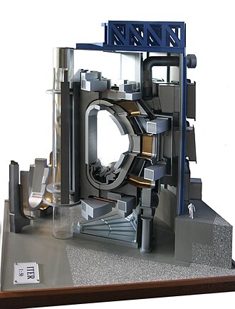 Sección interior de la máquina tokamak