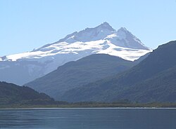 El Cerro Tronador en la cordillera de los Andes