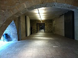 Pasillo interior que conecta los diferentes centros del museo
