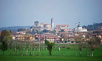 Vista panorámica y entorno geográfico de Castiglione delle Stiviere en Lombardía.