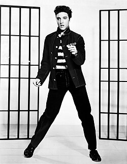 Fotografía publicitaria de Elvis Presley para la película Jailhouse Rock