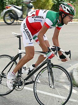 Filippo Simeoni con el maillot de campeón de Italia ganado en 2008