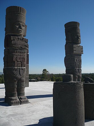 Guerreros toltecas representados en las famosas estatuas de Tula llamadas atlantes