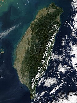 Paisaje montañoso y llanuras en Taiwán