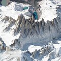 Paisaje montañoso y glaciar