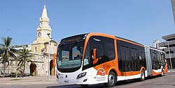 Bus articulado en desplazamiento regular