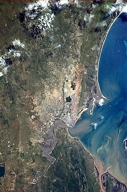 Vista cenital de Maputo obtenida desde la Estación Espacial Internacional.