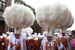 Escena de los días grasos en el Carnaval de Binche