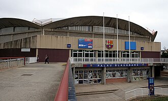 Fachada y entorno exterior del Palau Blaugrana