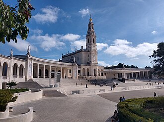 Vista general del Santuario de Nuestra Señora de Fátima en la Cova da Iria