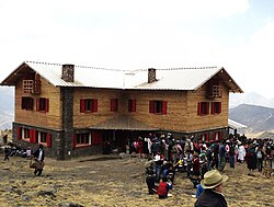 Refugio Contrahierbas a 4200 m s. n. m.