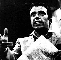 Fotografía de perfil de Enrico Montesano