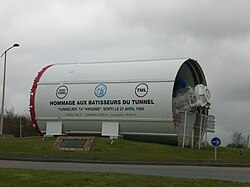 Tuneladora histórica expuesta como monumento en Calais