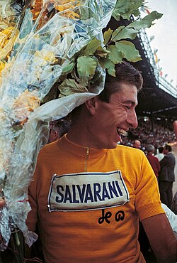 Gimondi con el maillot amarillo del Tour de Francia