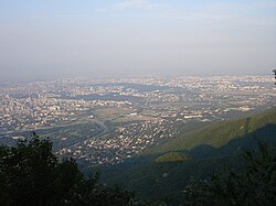 Vista aérea de Sofía y el monte Vitosha