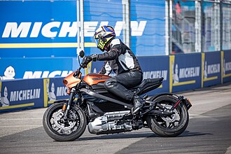 Fotografía de una motocicleta eléctrica modelo Harley-Davidson LiveWire.