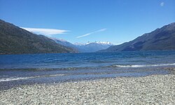 Paisaje del Lago Puelo en la región cercana