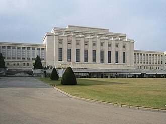 Fachada y exteriores del complejo de la Oficina de las Naciones Unidas en Ginebra