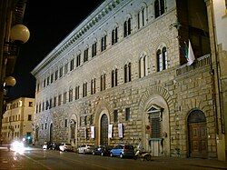 Palacio Medici Riccardi en Florencia construido por Michelozzo en 1444