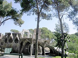 Cripta de la Colonia Güell diseñada por Antoni Gaudí