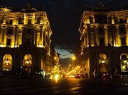 Vista de la Via Nazionale desde la Piazza della Repubblica.