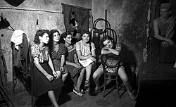 Interior de un burdel en Nápoles, 1945