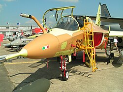 Aeronave de entrenamiento avanzado Aermacchi M-346.