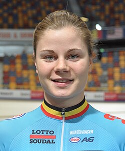 Lotte Kopecky en una competición de ciclismo
