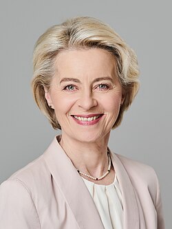 Retrato oficial de Ursula von der Leyen