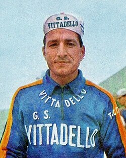 Retrato de estudio de Vito Taccone