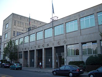 Fachada y vista general del Politécnico de Turín