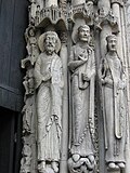 Estatuas de la derecha del portal derecho